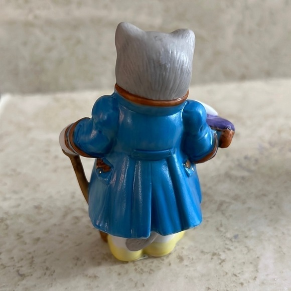 Vintage Schmid Kitty Cucumber Figurine Albert w Cinderella glass slipper 1990 - Picture 4 of 7